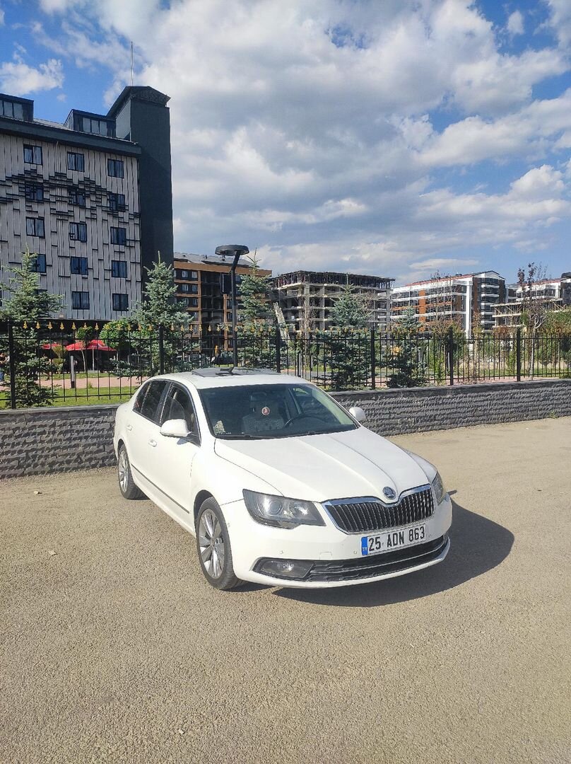 Sahibinden Skoda SuperB 1.6 TDI Elegance 2013 Model Erzurum 223.000 km Beyaz 7