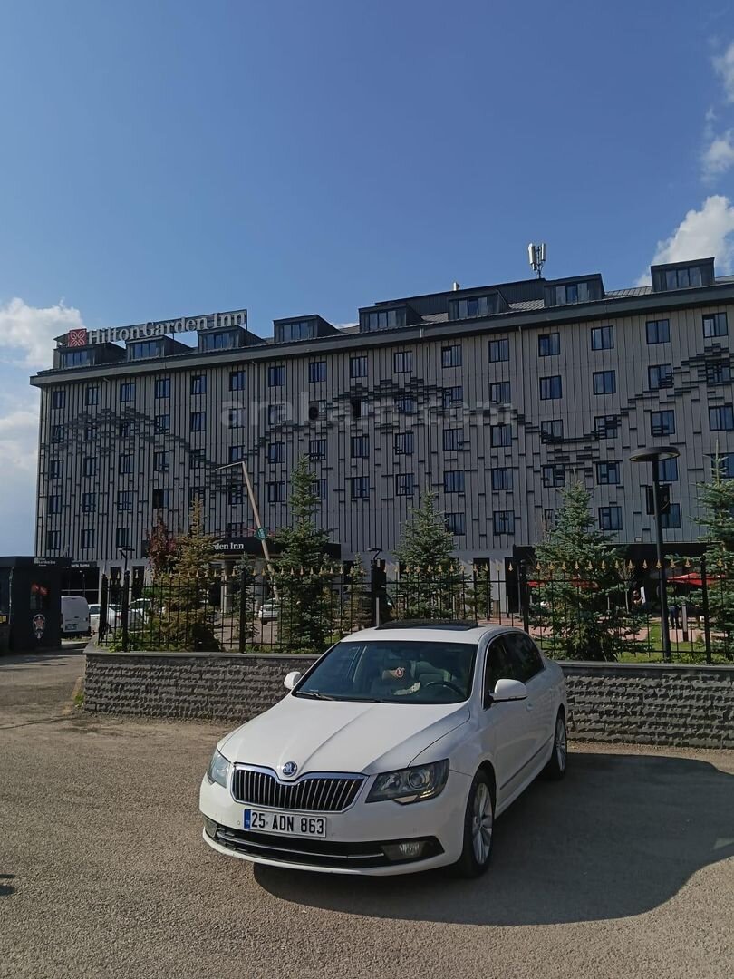 Sahibinden Skoda SuperB 1.6 TDI Elegance 2013 Model Erzurum 223.000 km Beyaz 3