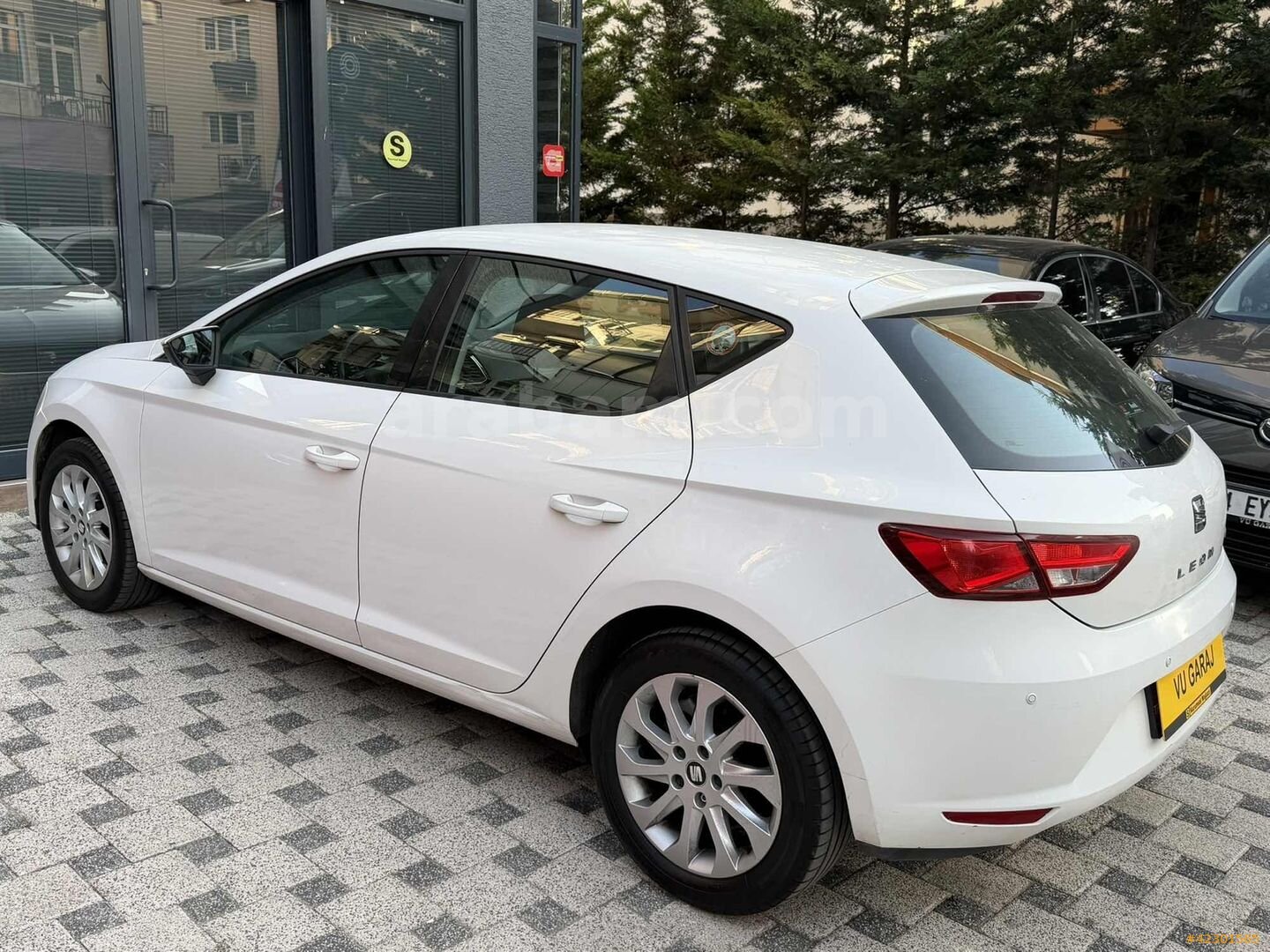 Galeriden Seat Leon 1.2 TSI Style 2016 Model İstanbul 180.000 km Beyaz 7