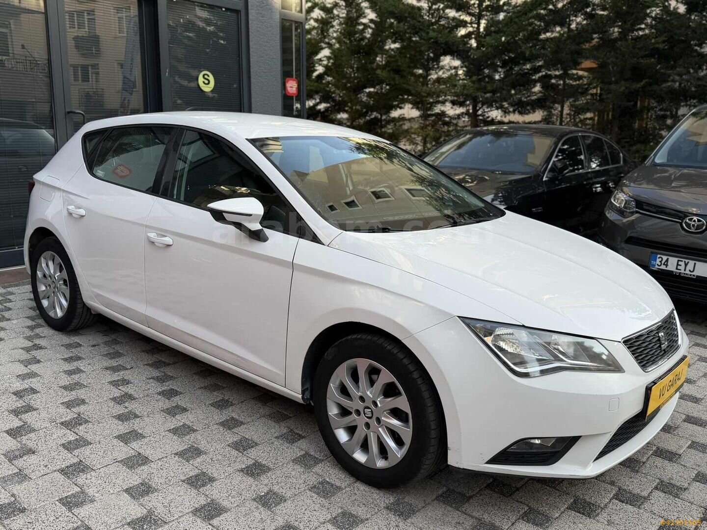 Galeriden Seat Leon 1.2 TSI Style 2016 Model İstanbul 180.000 km Beyaz 2