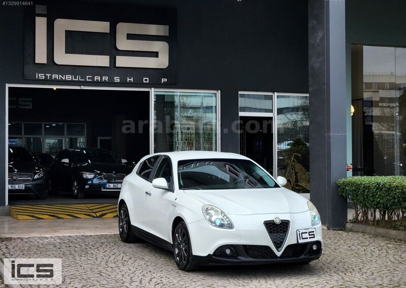 Galeriden Alfa Romeo Giulietta 1.4 TB MultiAir Distinctive 2013 Model İstanbul 98.000 km Beyaz