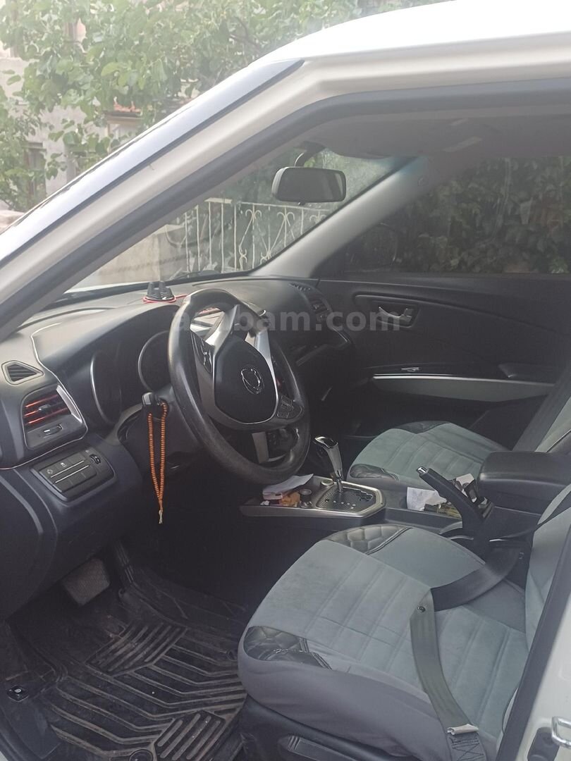 Sahibinden KGM SsangYong Tivoli 1.6 G Full 2016 Model Yozgat 162.000 km Beyaz 6