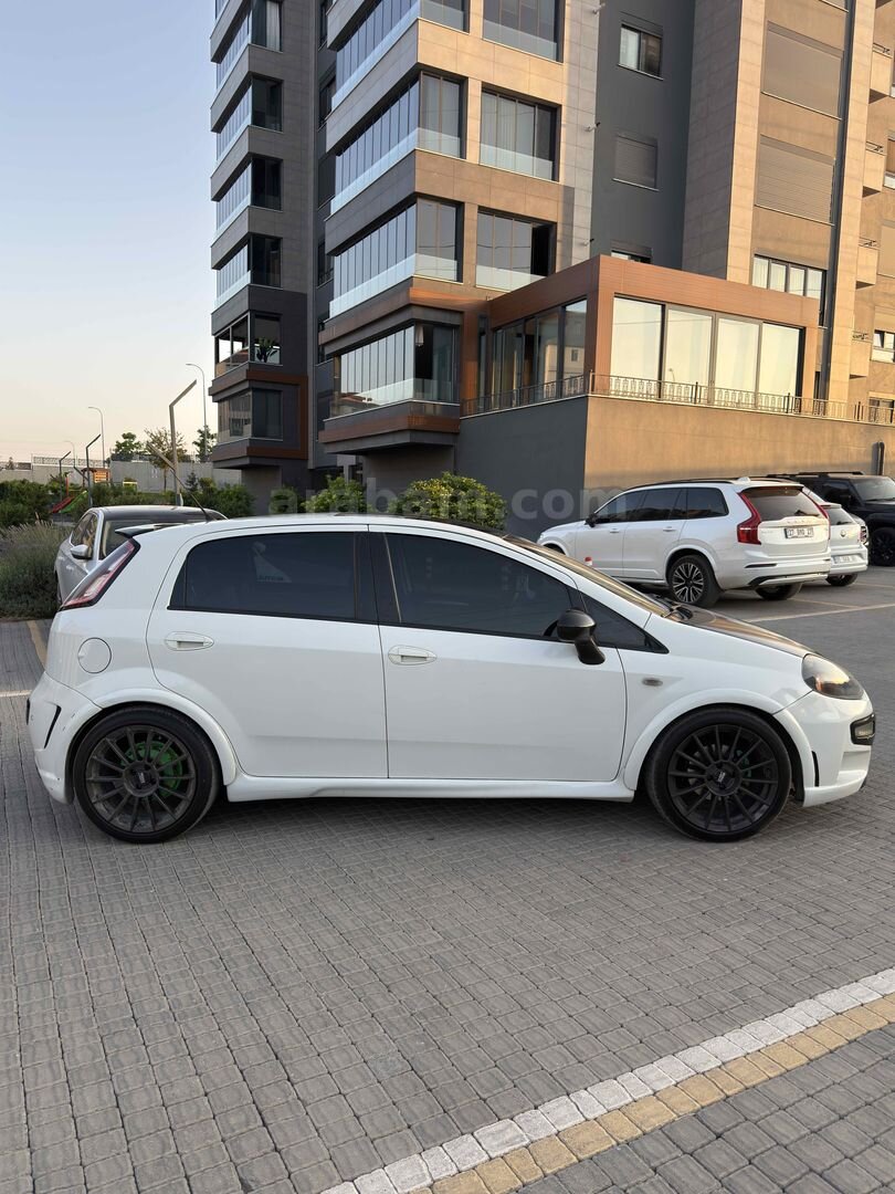 Sahibinden Fiat Punto EVO 1.3 Multijet Dynamic 2012 Model Gaziantep 266.000 km Beyaz 5
