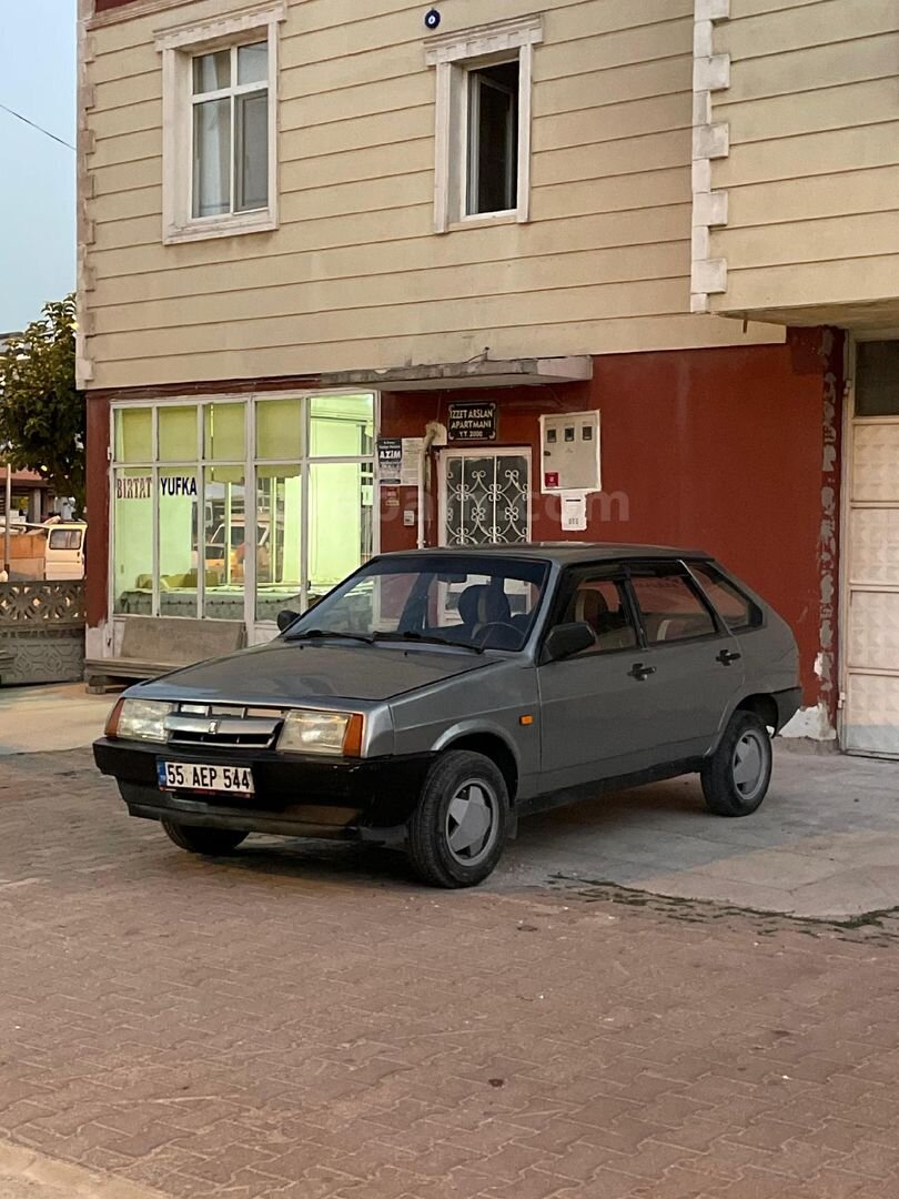 Sahibinden Lada Samara 1.5 1990 Model Amasya 35.800 km Gri (metalik) 6