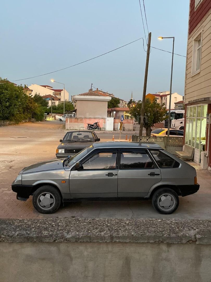 Sahibinden Lada Samara 1.5 1990 Model Amasya 35.800 km Gri (metalik) 5