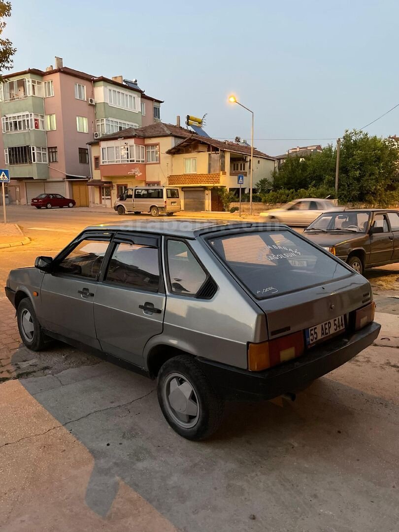 Sahibinden Lada Samara 1.5 1990 Model Amasya 35.800 km Gri (metalik) 4