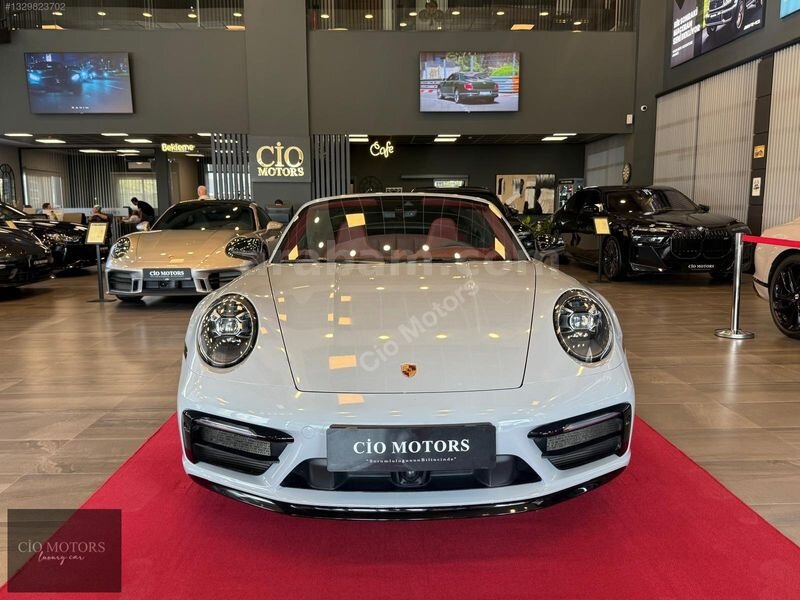 Galeriden Porsche 911 Targa 4S 2021 Model İzmir 32.000 km Siyah