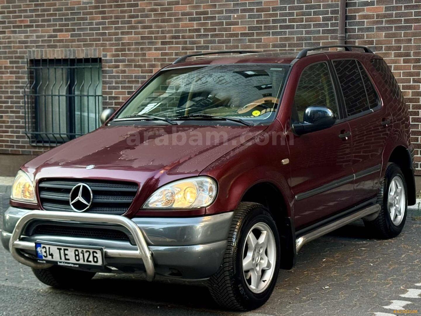 Galeriden Mercedes - Benz ML 320 1999 Model İstanbul 208.000 km Bordo 1