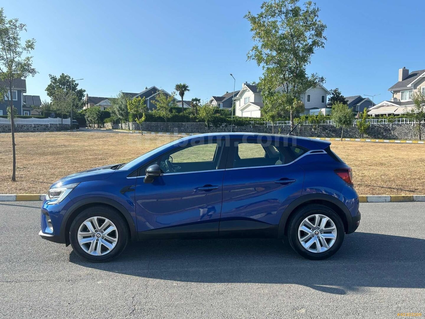 Galeriden Renault Captur 1.3 TCe Touch 2022 Model İstanbul 46.000 km Lacivert 5