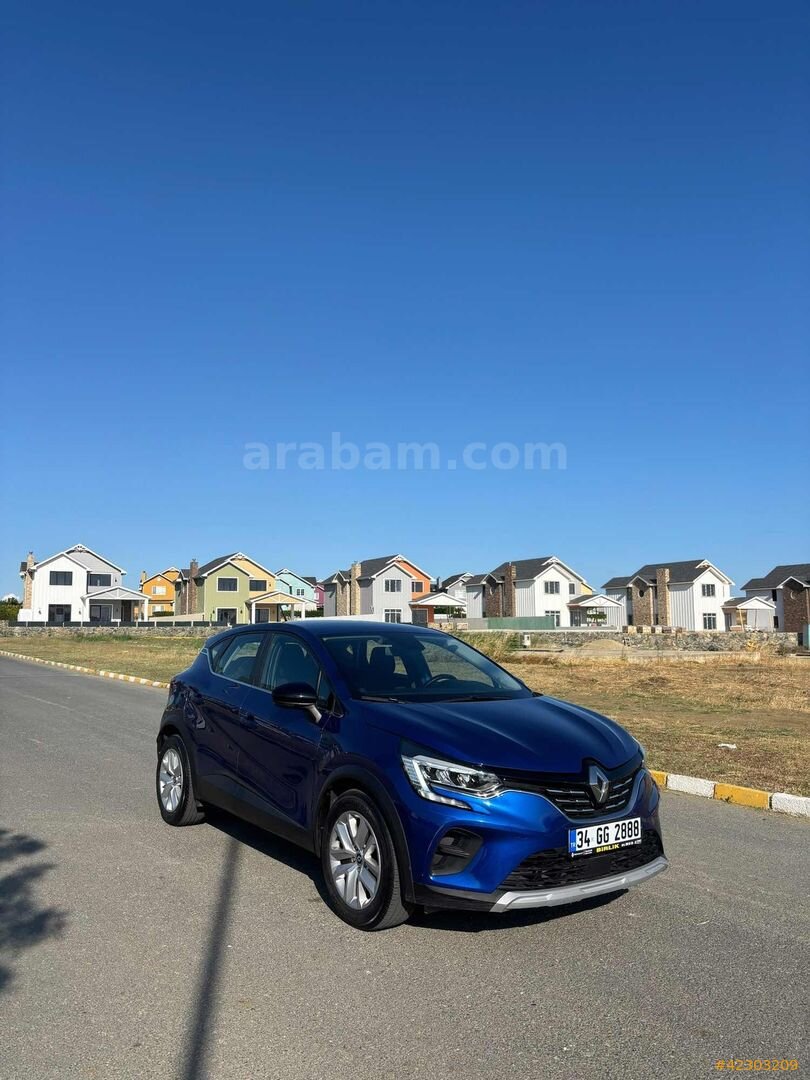 Galeriden Renault Captur 1.3 TCe Touch 2022 Model İstanbul 46.000 km Lacivert 1