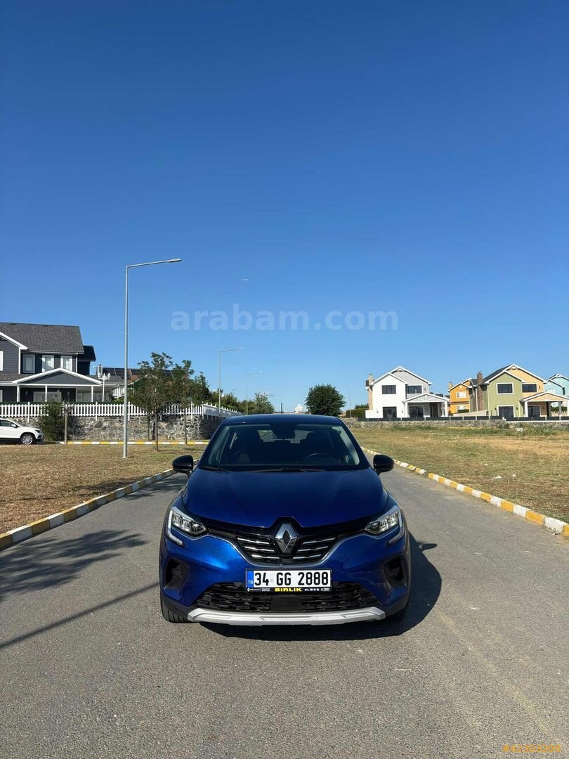 Galeriden Renault Captur 1.3 TCe Touch 2022 Model İstanbul 46.000 km Lacivert 2