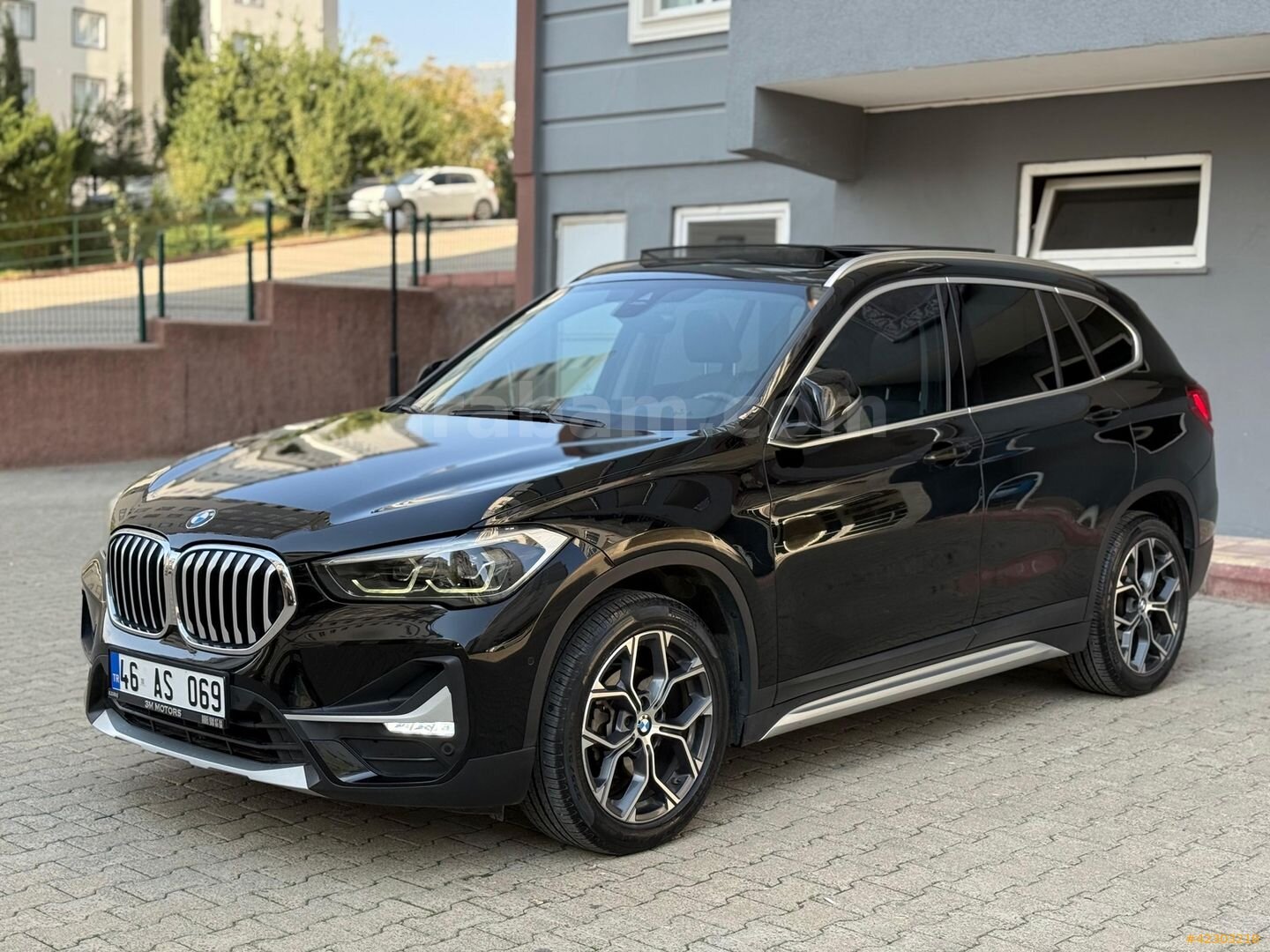 Galeriden BMW X1 16d sDrive X Line 2019 Model Kahramanmaraş 144.000 km Siyah 4
