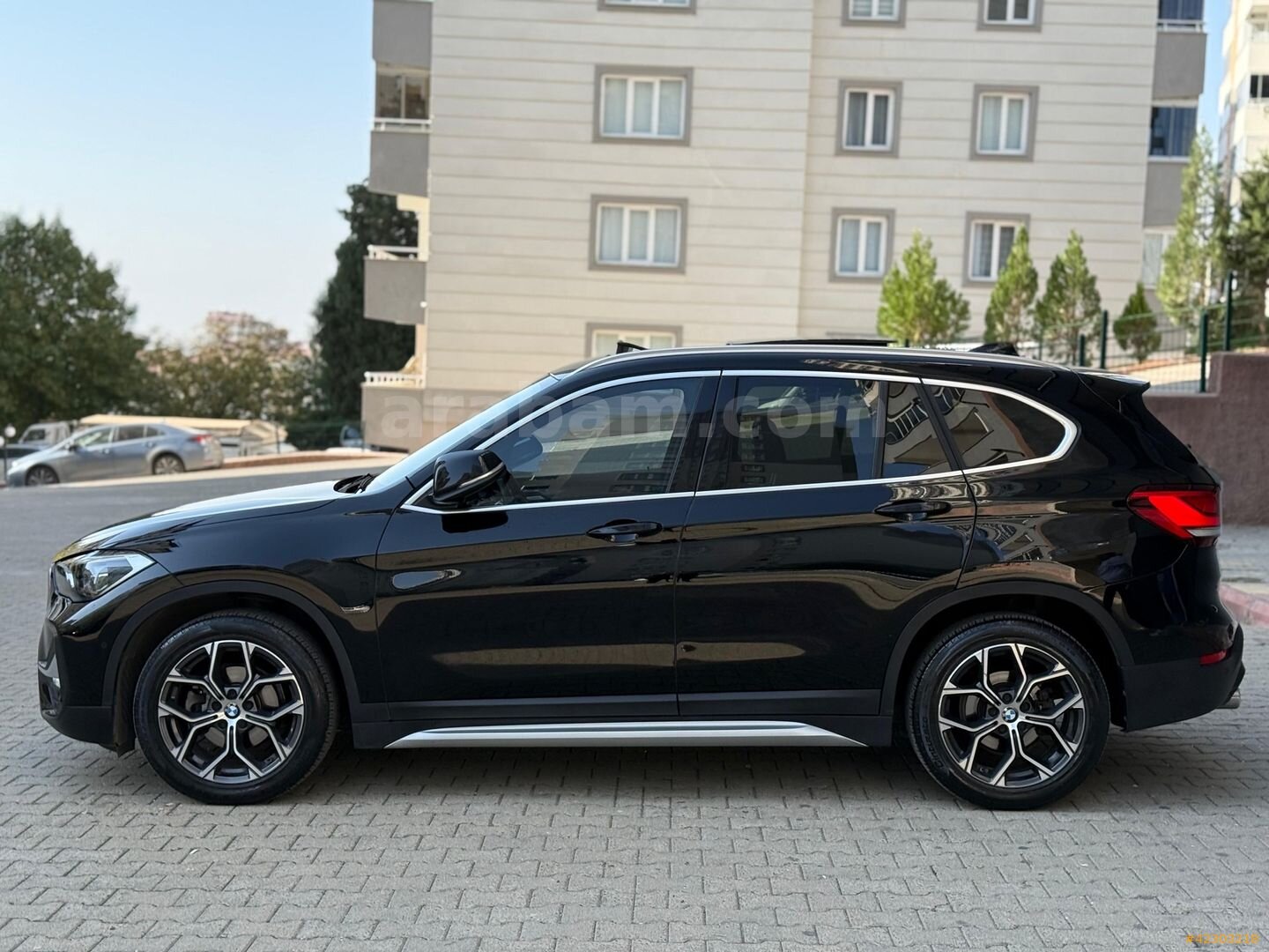 Galeriden BMW X1 16d sDrive X Line 2019 Model Kahramanmaraş 144.000 km Siyah 5