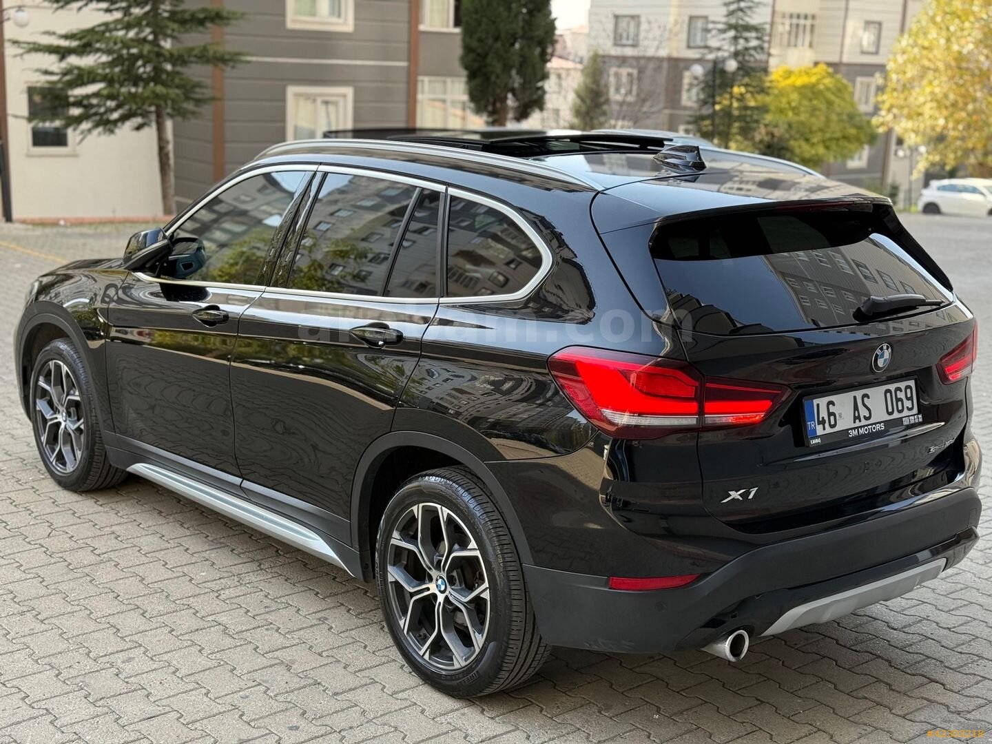 Galeriden BMW X1 16d sDrive X Line 2019 Model Kahramanmaraş 144.000 km Siyah 6