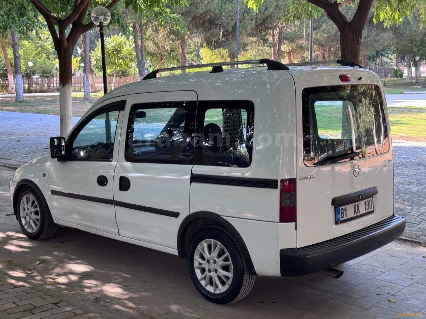 Galeriden Opel Combo 1.3 CDTI City Plus 2011 Model Aydın 315.000 km Beyaz 2