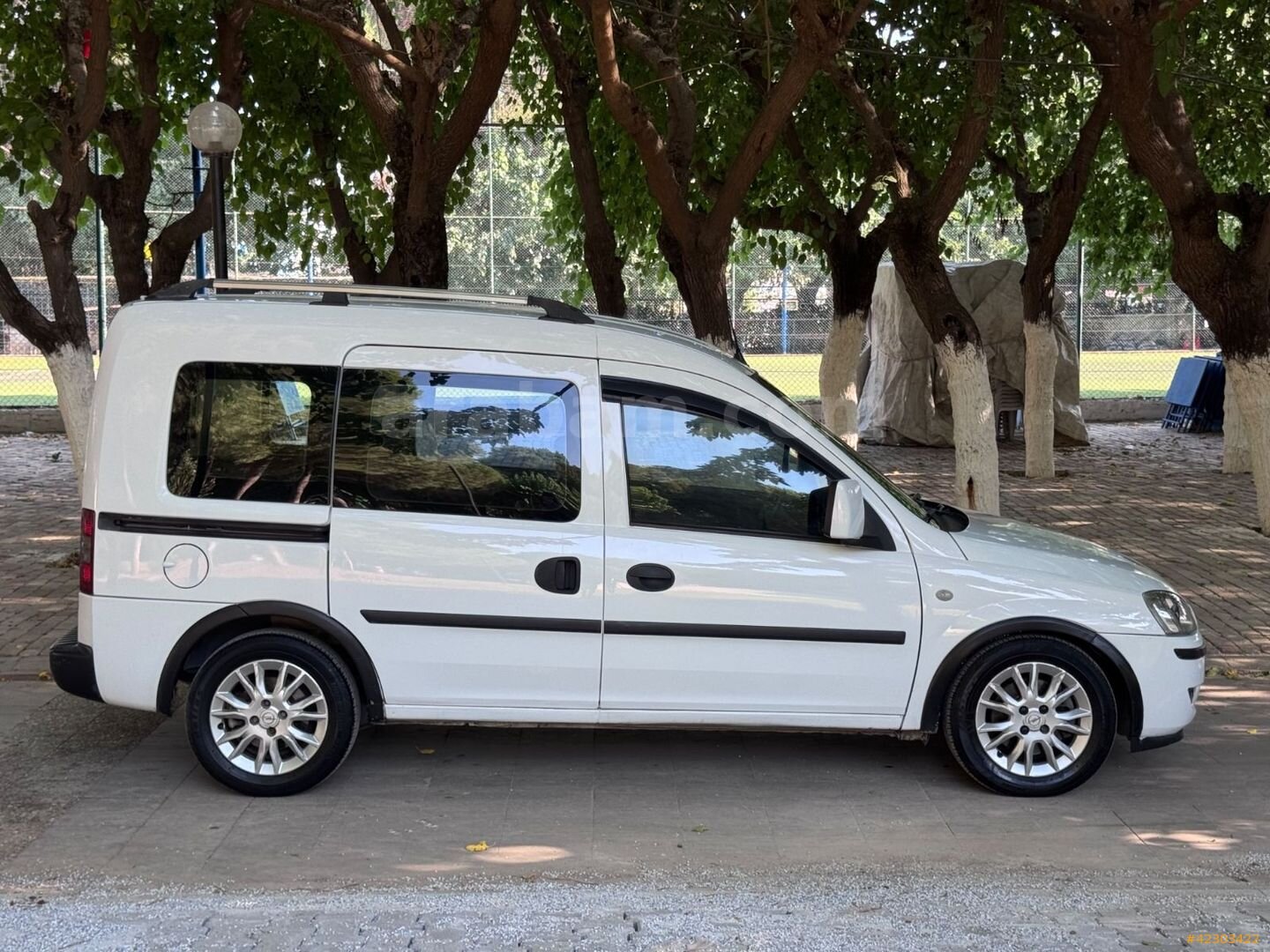 Galeriden Opel Combo 1.3 CDTI City Plus 2011 Model Aydın 315.000 km Beyaz 7