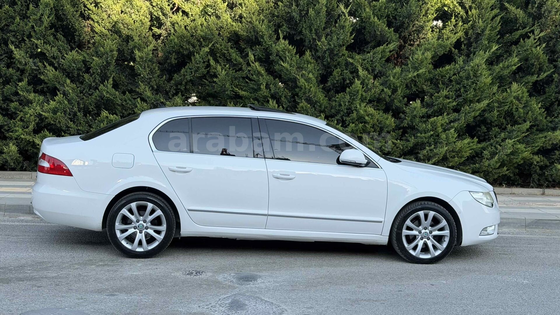 Sahibinden Skoda SuperB 1.6 TDI Prestige 2012 Model Gaziantep 229.000 km Beyaz 4