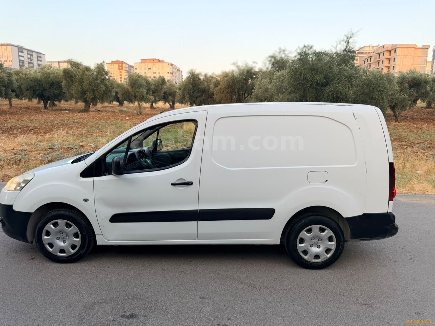Galeriden Peugeot Partner 1.6 HDI Comfort Pack 2015 Model Kahramanmaraş 212.000 km Beyaz 6