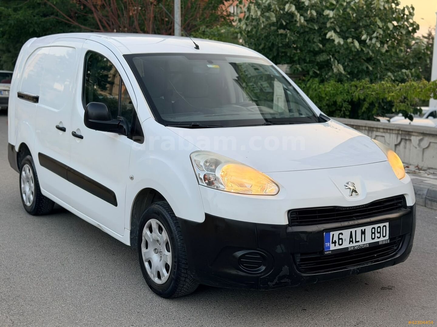 Galeriden Peugeot Partner 1.6 HDI Comfort Pack 2015 Model Kahramanmaraş 212.000 km Beyaz 1