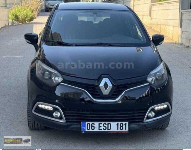 Galeriden Renault Captur 1.2 TCe Touch 2013 Model İzmir 160.000 km Siyah