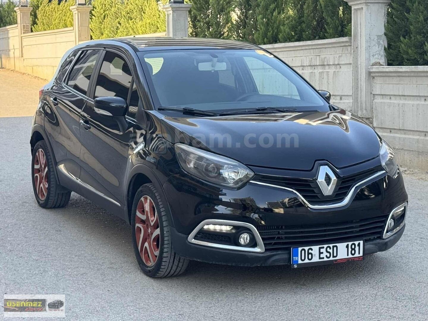 Galeriden Renault Captur 1.2 TCe Touch 2013 Model İzmir 160.000 km Siyah 3