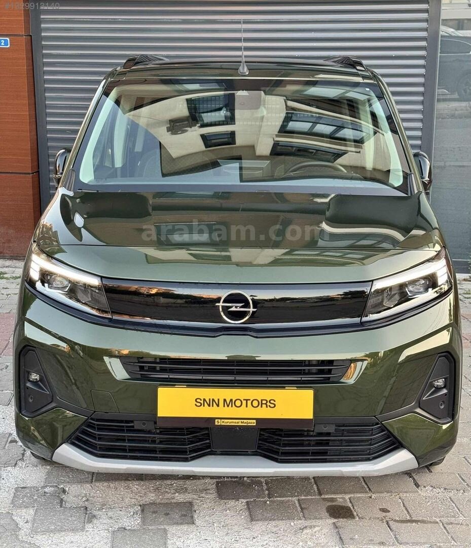 Galeriden Opel Combo 1.5 CDTI Ultimate 2025 Model Sakarya 22.000 km Yeşil 4