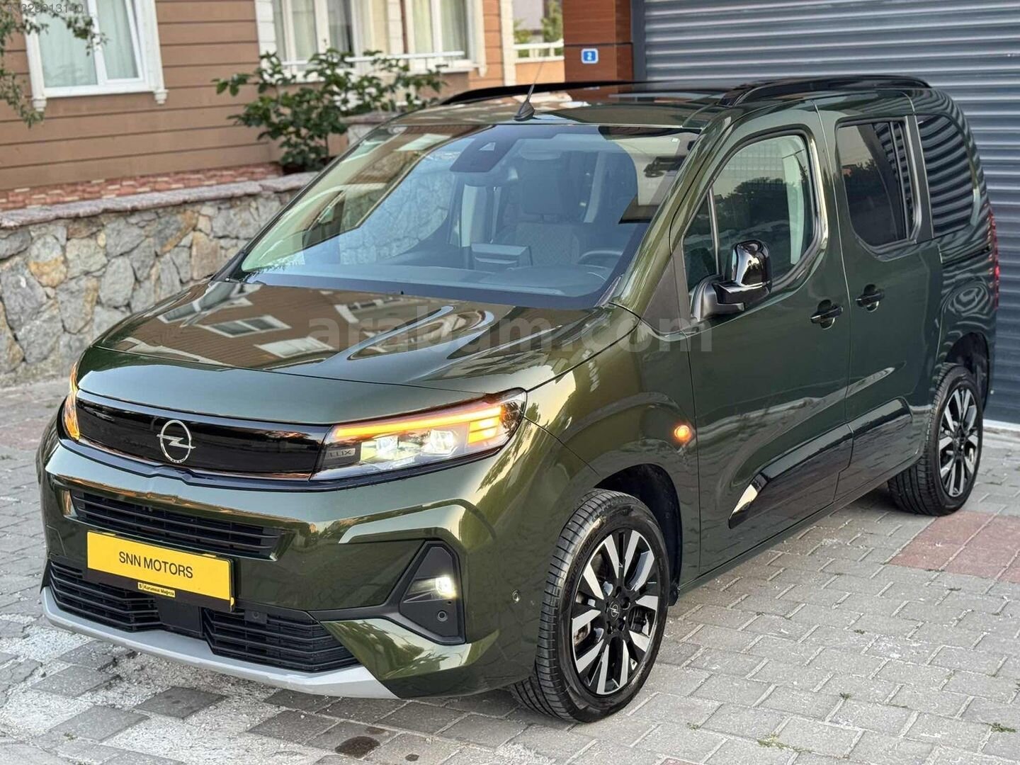 Galeriden Opel Combo 1.5 CDTI Ultimate 2025 Model Sakarya 22.000 km Yeşil 5