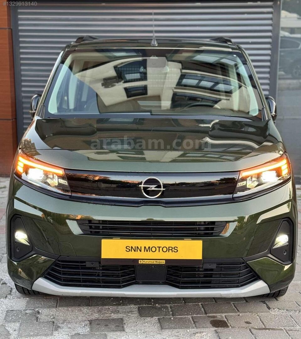 Galeriden Opel Combo 1.5 CDTI Ultimate 2025 Model Sakarya 22.000 km Yeşil 2