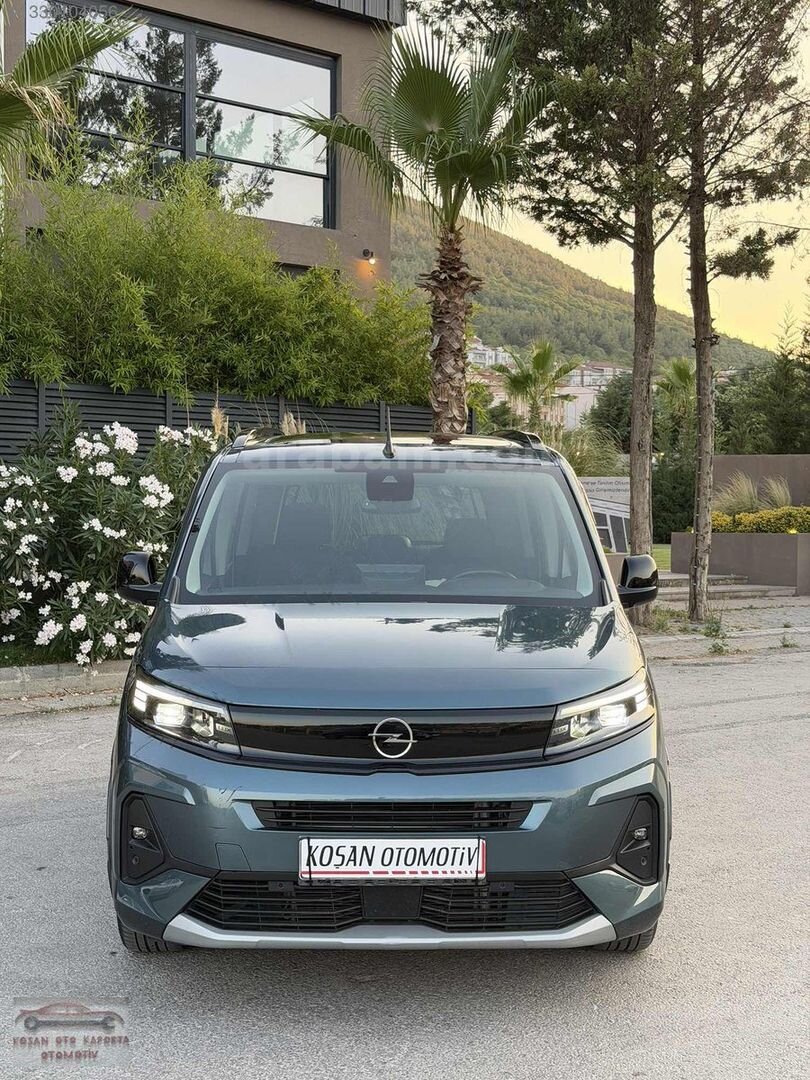 Galeriden Opel Combo 1.5 CDTI Ultimate 2024 Model Balıkesir 20.000 km Mavi 3