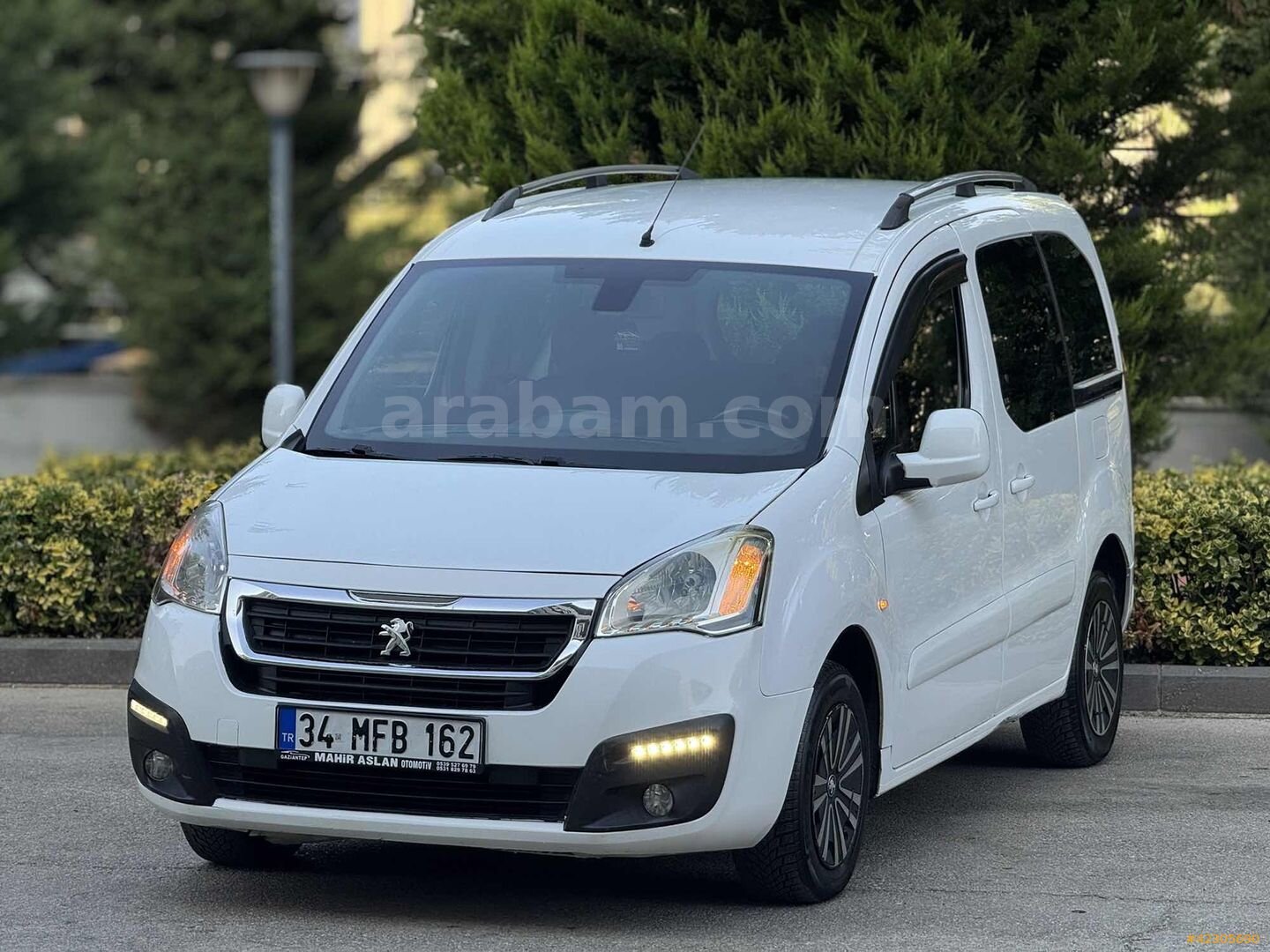Galeriden Peugeot Partner 1.6 HDI Active 2015 Model Gaziantep 235.000 km Beyaz 3