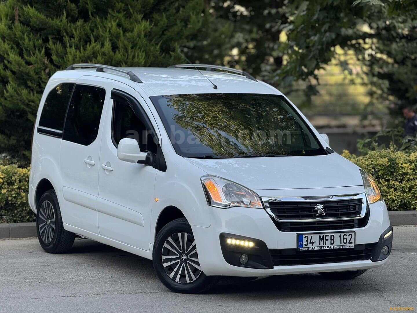 Galeriden Peugeot Partner 1.6 HDI Active 2015 Model Gaziantep 235.000 km Beyaz 4