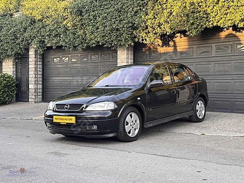 なじみページ Galeriden Opel Astra 1.6 Twinport 2004 Model İstanbul 106.000 KM