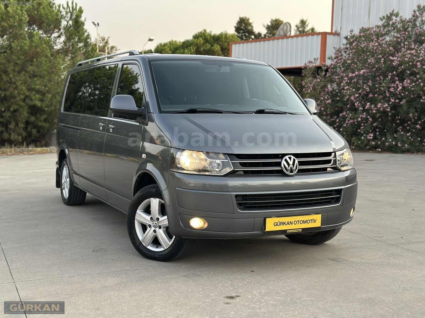 Galeriden Volkswagen Caravelle 2.0 TDI Comfortline 2011 Model Aydın 156.000 km Gri 1