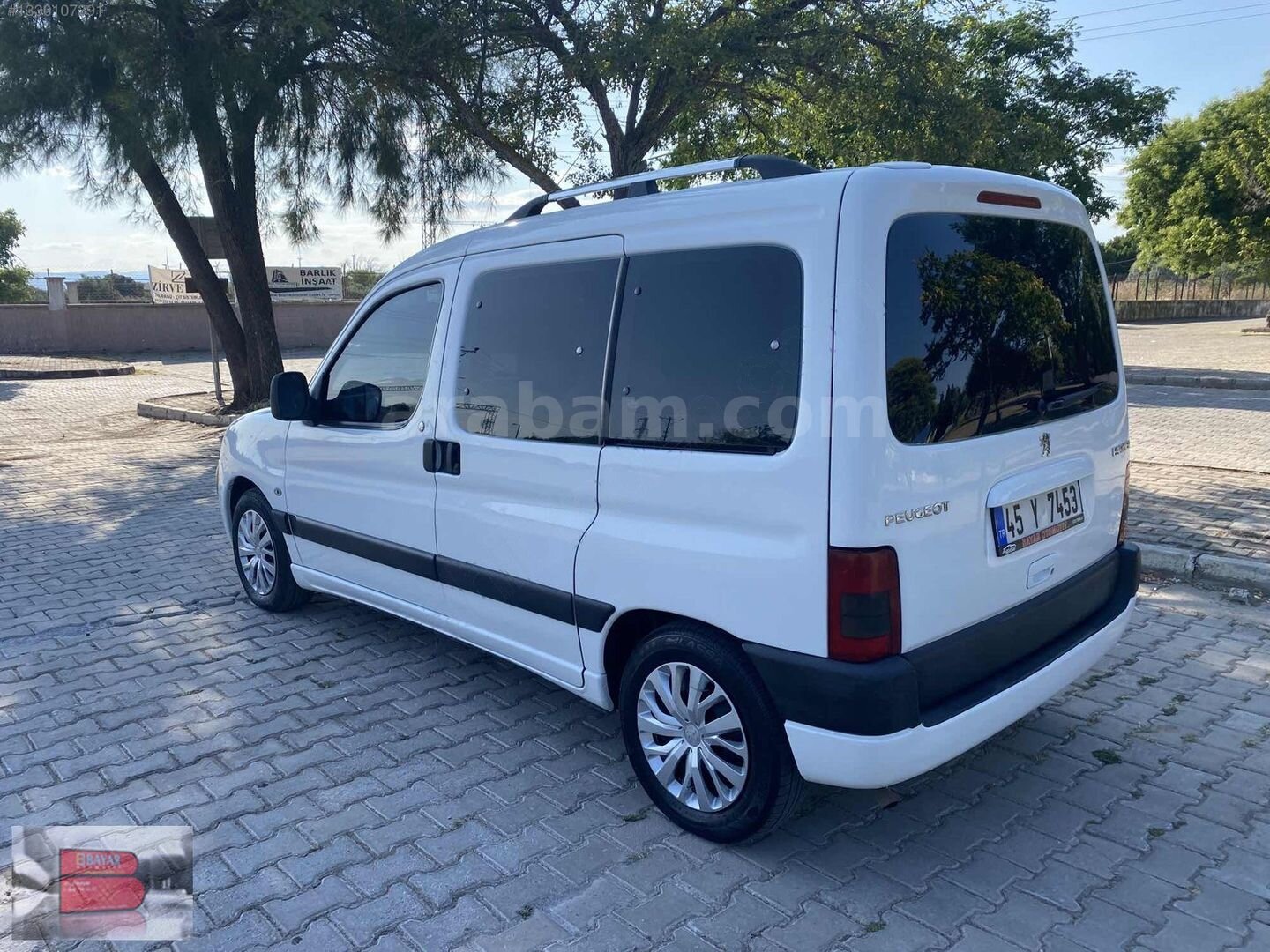 Galeriden Peugeot Partner 1.9 D 2004 Model Manisa 250.500 km Beyaz 3