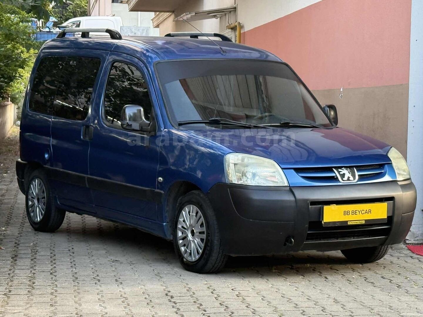 Galeriden Peugeot Partner 1.9 D 2004 Model Trabzon 265.000 km Mavi 1