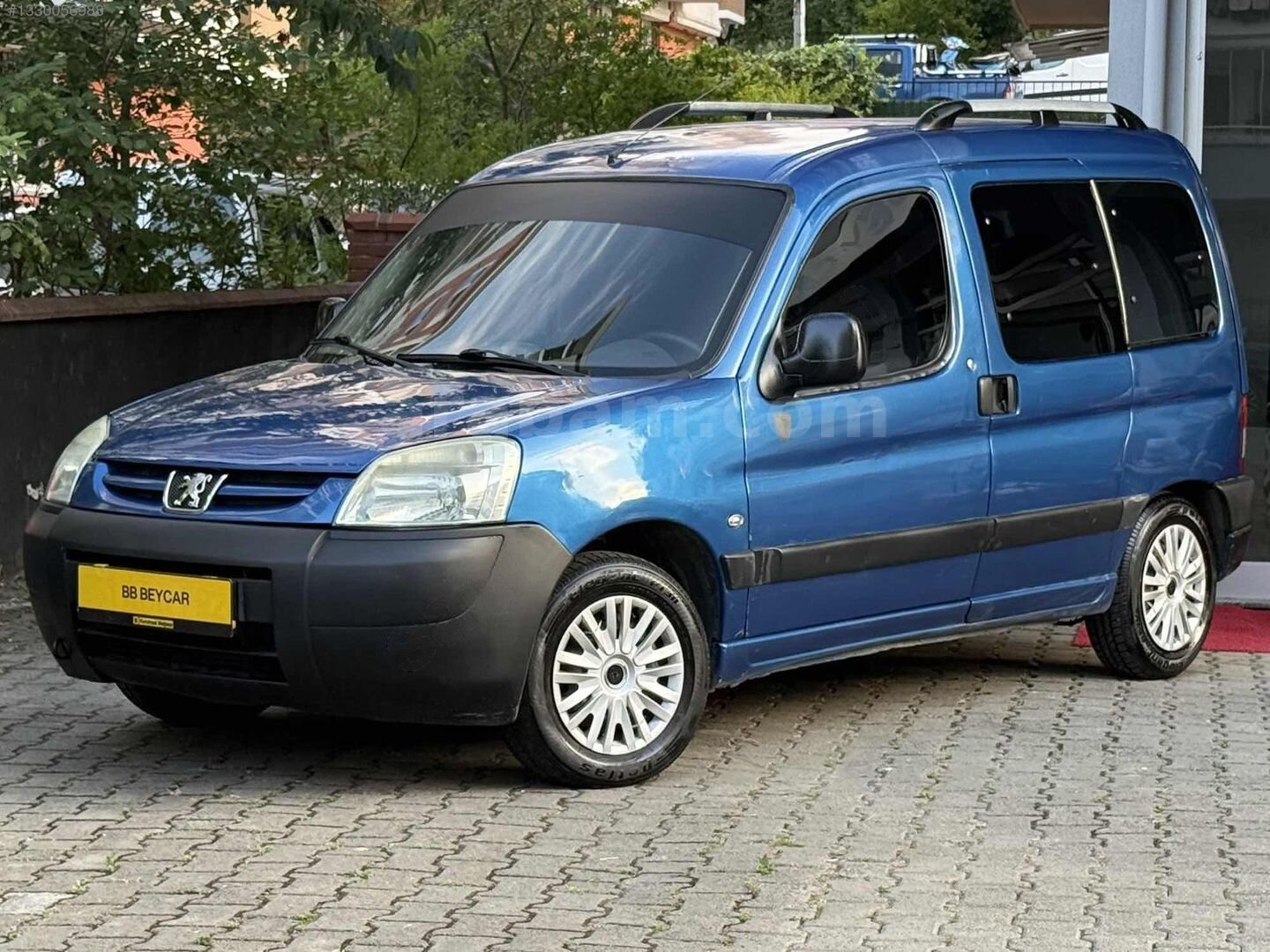 Galeriden Peugeot Partner 1.9 D 2004 Model Trabzon 265.000 km Mavi 3