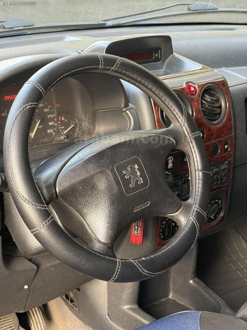 Galeriden Peugeot Partner 1.9 D 2004 Model Trabzon 265.000 km Mavi 7