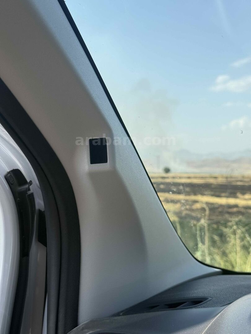 Sahibinden Citroen Berlingo 1.5 BlueHDI Max 2025 Model Mardin 14.000 km Beyaz 7