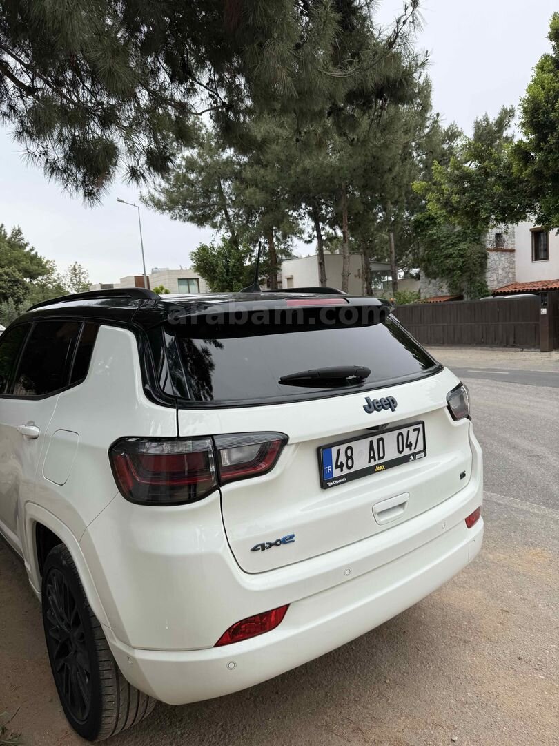 Sahibinden Jeep Compass 1.3 Turbo PHEV S Limited 2023 Model Muğla 19.648 km Beyaz 4