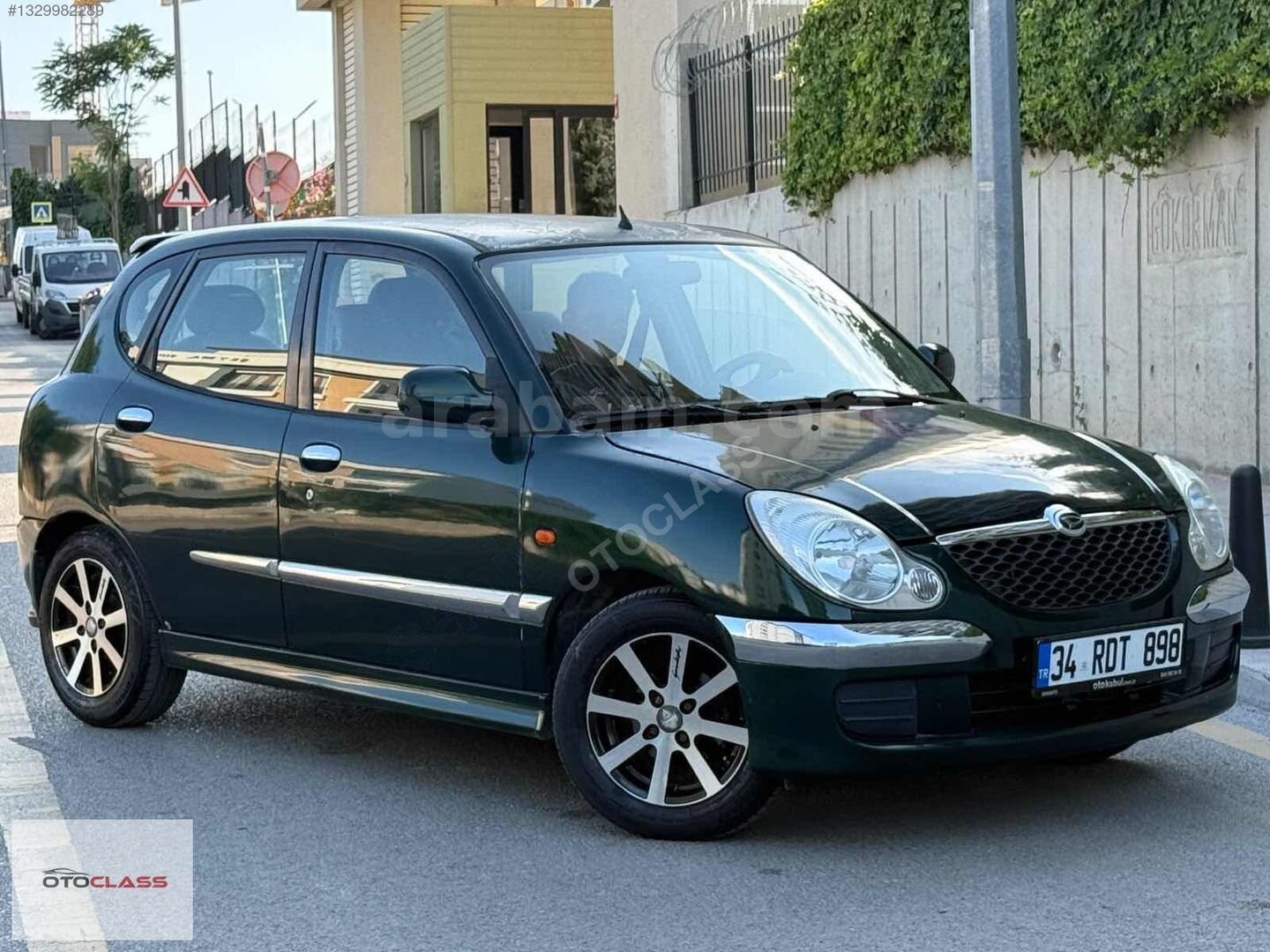 Galeriden Daihatsu Sirion 1.3 2005 Model İstanbul 280.000 km Yeşil 4