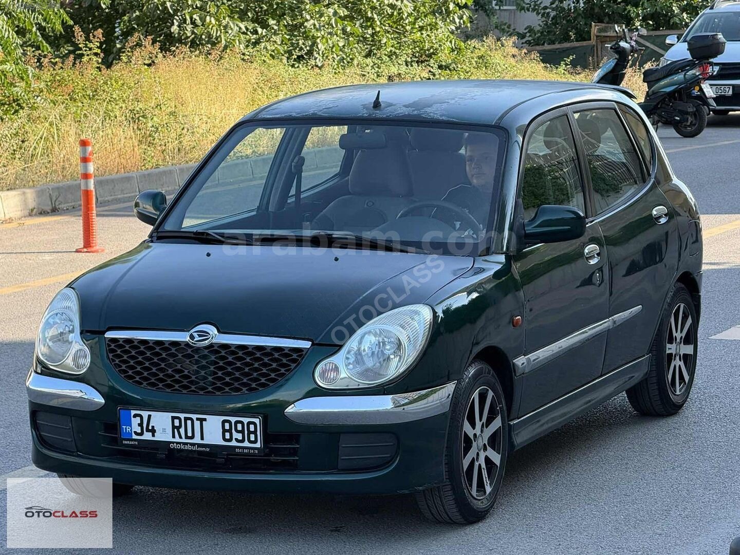 Galeriden Daihatsu Sirion 1.3 2005 Model İstanbul 280.000 km Yeşil 6