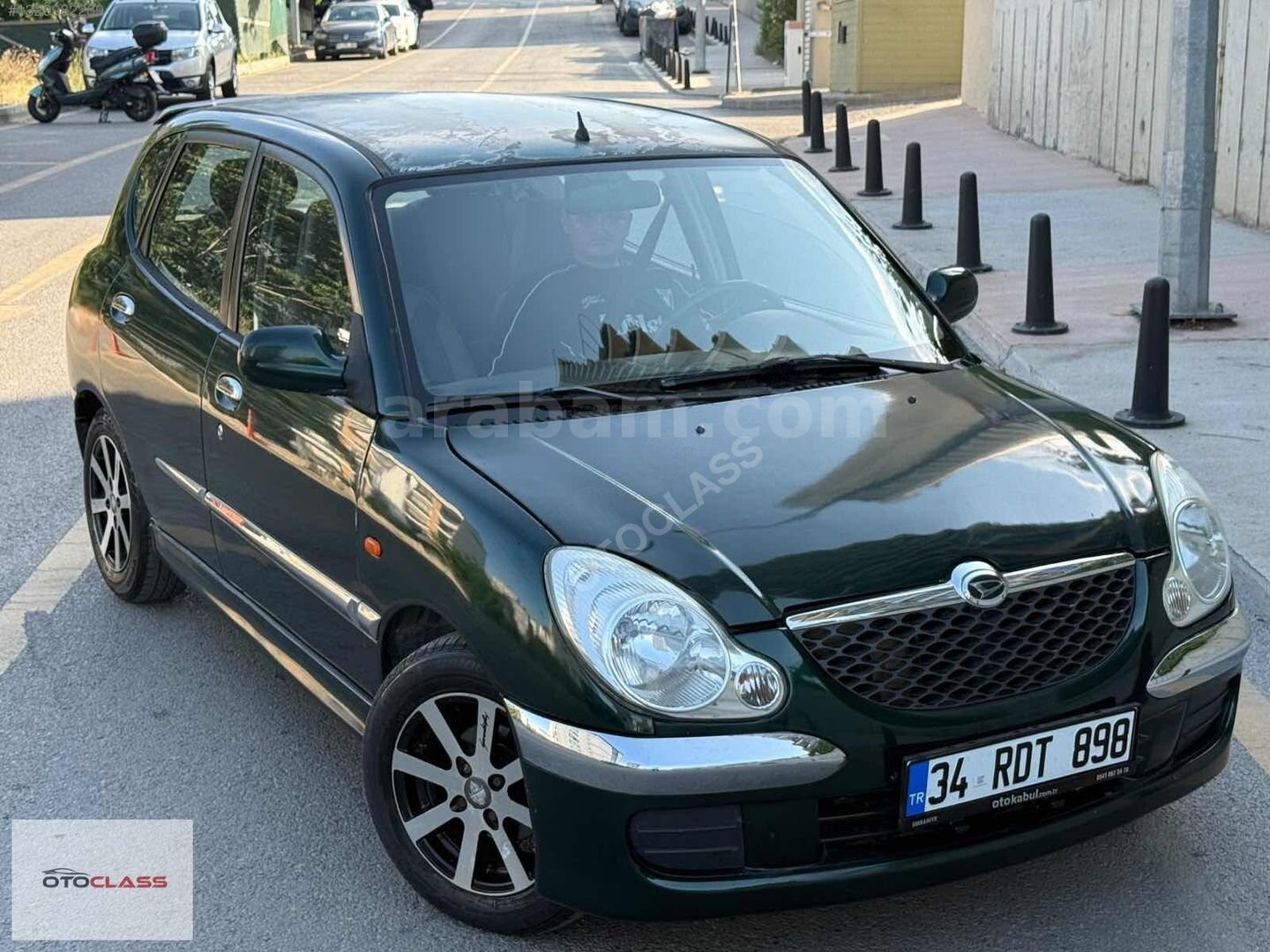 Galeriden Daihatsu Sirion 1.3 2005 Model İstanbul 280.000 km Yeşil 3