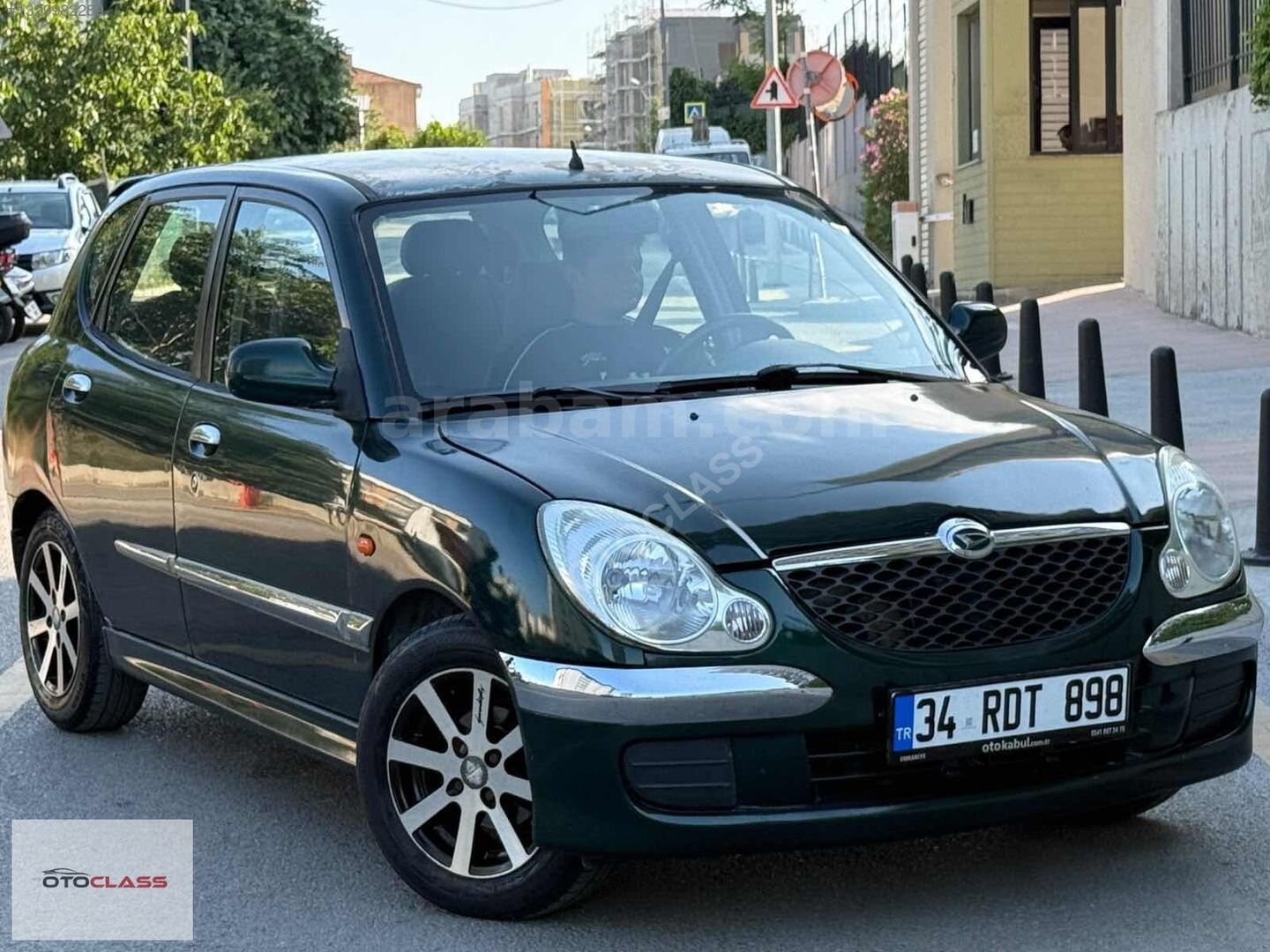Galeriden Daihatsu Sirion 1.3 2005 Model İstanbul 280.000 km Yeşil 2
