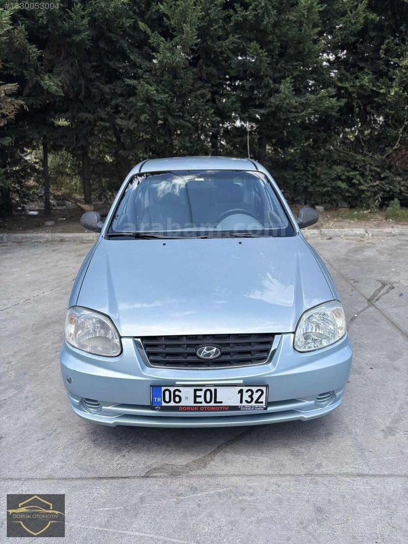Galeriden Hyundai Accent 1.3 Admire 2005 Model İstanbul 150.000 km Mavi 1