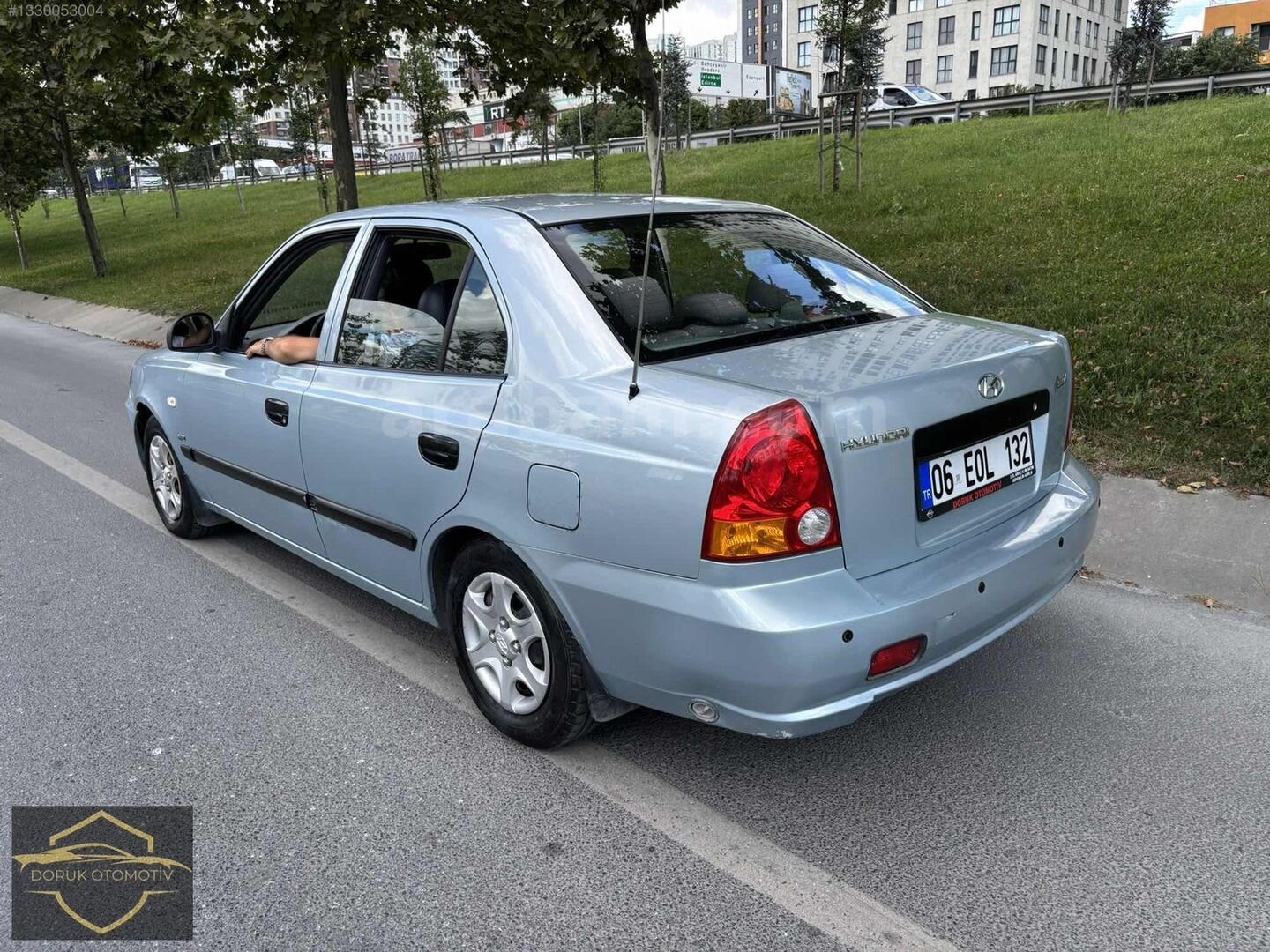 Galeriden Hyundai Accent 1.3 Admire 2005 Model İstanbul 150.000 km Mavi 3
