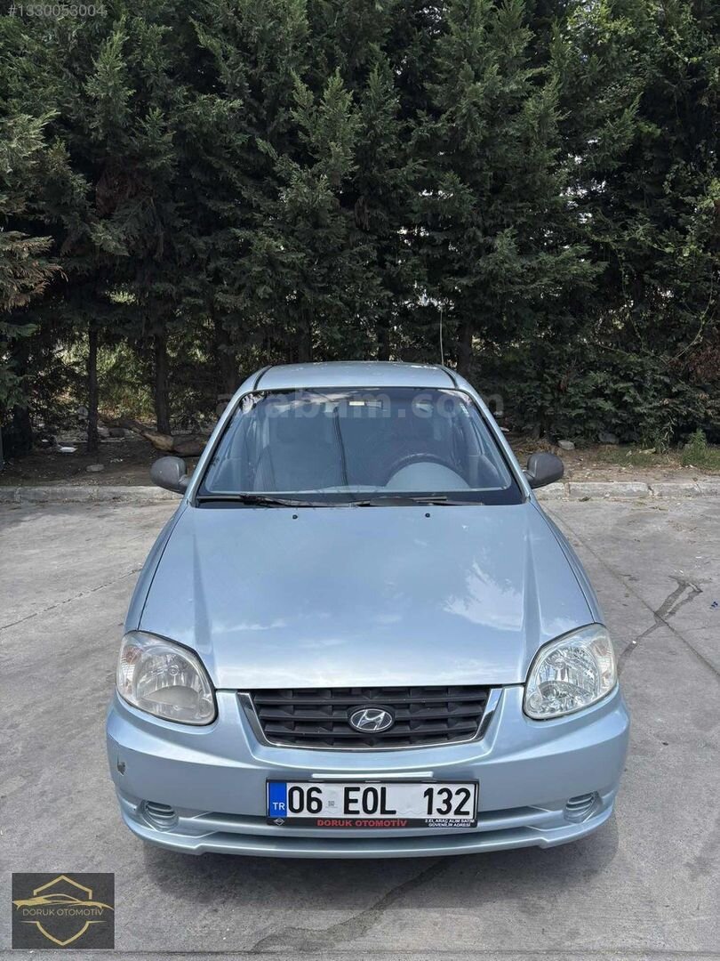 Galeriden Hyundai Accent 1.3 Admire 2005 Model İstanbul 150.000 km Mavi 5