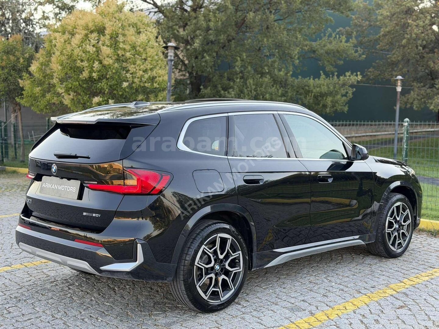 Galeriden BMW X1 20i sDrive X Line 2024 Model Bursa 35.000 km Siyah 3