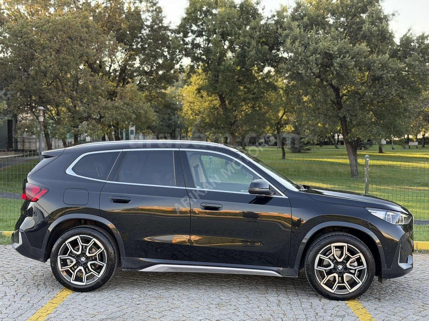 Galeriden BMW X1 20i sDrive X Line 2024 Model Bursa 35.000 km Siyah 2