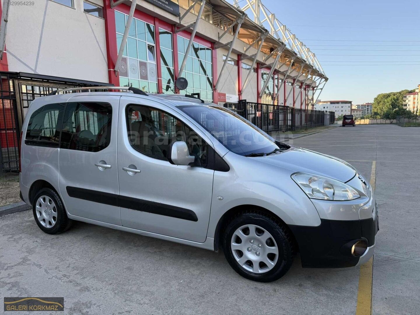 Galeriden Peugeot Partner 1.6 HDI Premium 2009 Model Giresun 160.000 km Gri 4