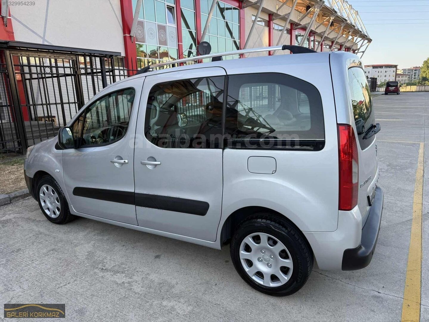 Galeriden Peugeot Partner 1.6 HDI Premium 2009 Model Giresun 160.000 km Gri 7